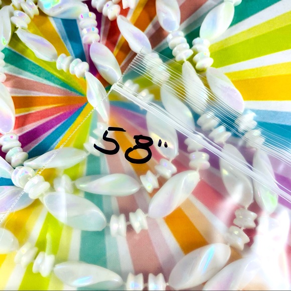 58” strand of iridescent plastic multi shaped beads Hong Kong Vintage - Picture 3 of 5